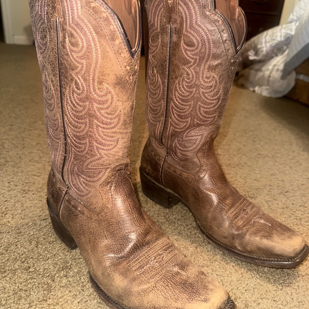 Ariat Tan Leather Cowgirl Boots